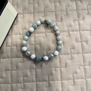Chic Beaded Bracelet in Gray and White